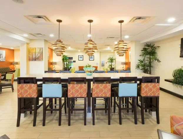 Hampton Inn Daytona Beach/Beachfront hotel detail image 2