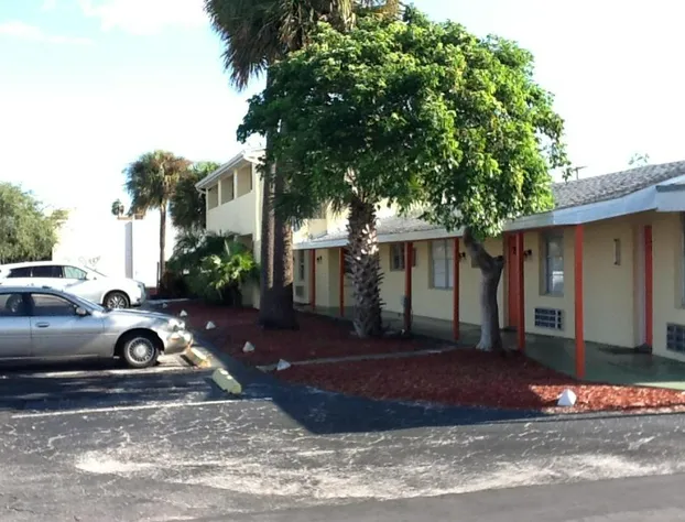 Sunset Inn- Fort Pierce FL hotel detail image 1