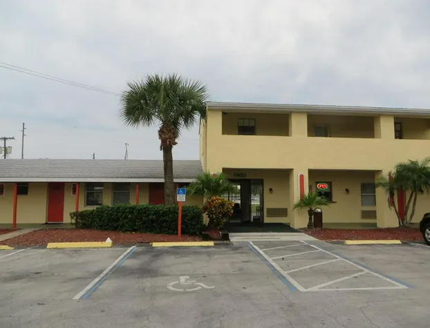 Sunset Inn- Fort Pierce FL hotel detail image 3