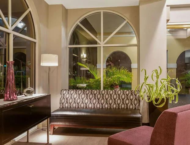 La Quinta Inn & Suites by Wyndham Miami Lakes hotel detail image 4