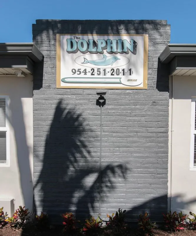 Dolphin Hollywood hotel hero