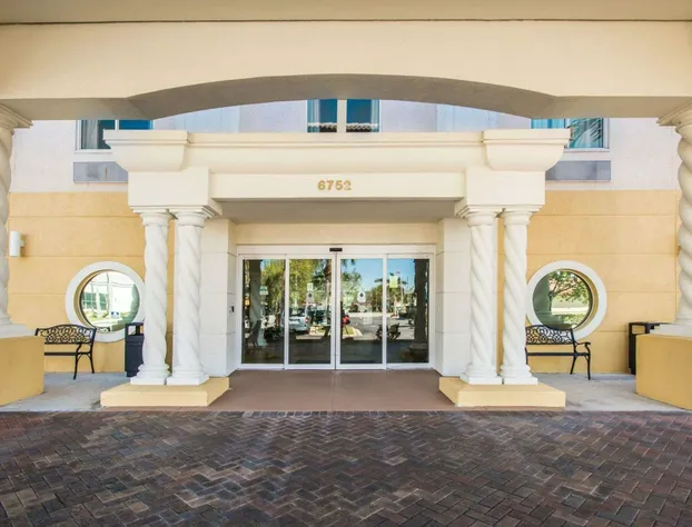 Comfort Inn & Suites Jupiter I-95 hotel detail image 1