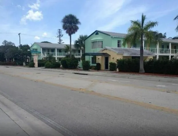 Holiday House Motel hotel detail image 2