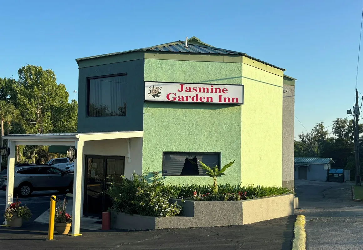 Jasmine Garden Inn - Lake City hotel hero