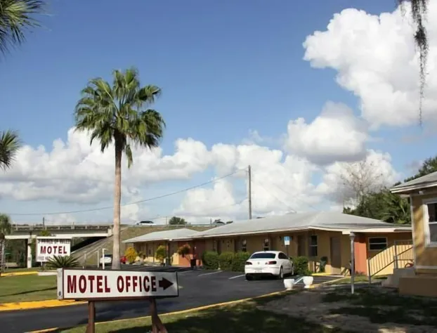 Prince of Wales Motel hotel detail image 3