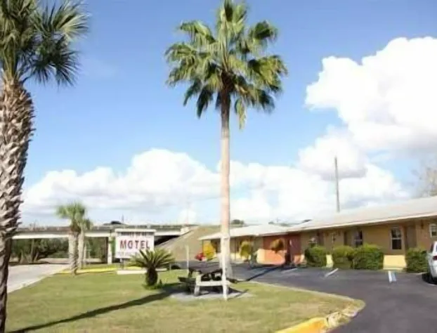 Prince of Wales Motel hotel detail image 3