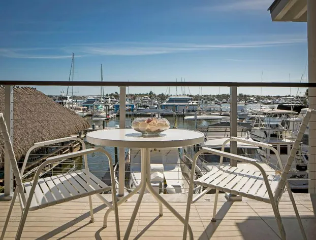 Cove Inn on Naples Bay hotel detail image 2