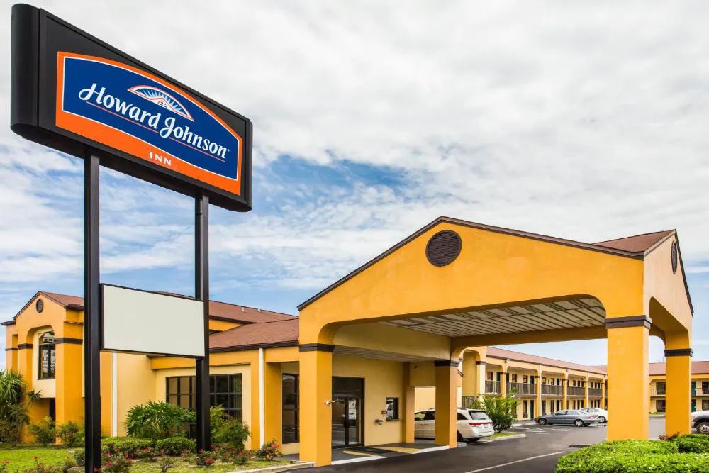 Howard Johnson by Wyndham Panama City hotel hero