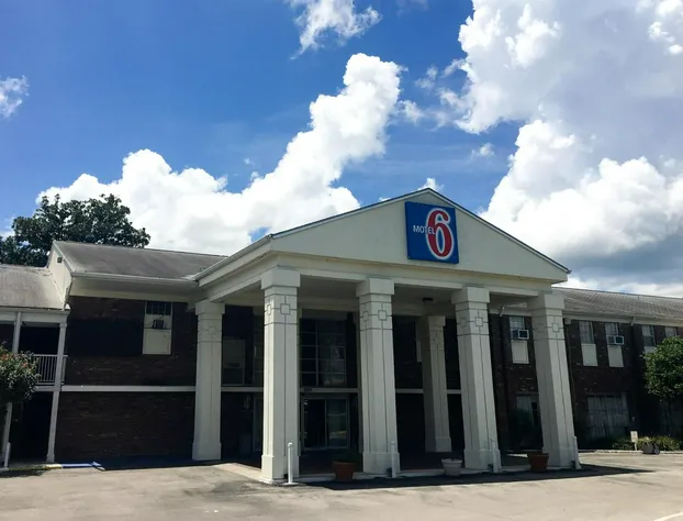 Motel 6 Ocala, FL - Conference Center hotel detail image 1