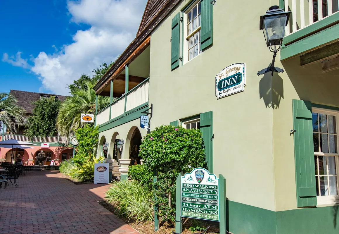 St George Inn hotel hero