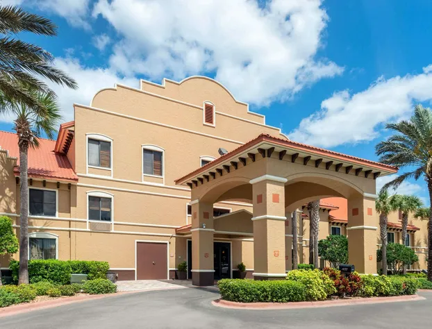 Clarion Inn Ormond Beach at Destination Daytona hotel detail image 2