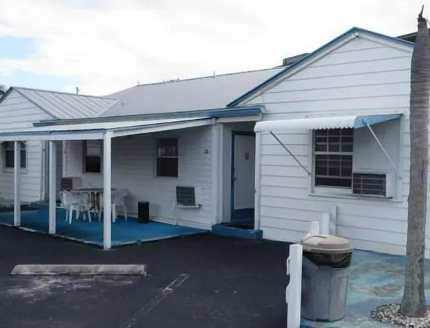 Royal Palms Motel hotel detail image 1