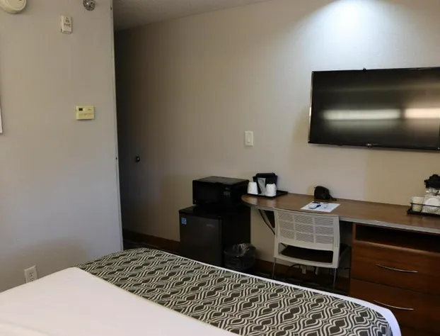 Microtel Inn & Suites by Wyndham Columbus/Near Fort Benning hotel detail image 1