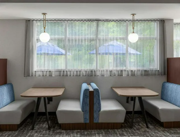 Fairfield Inn & Suites Calhoun hotel detail image 3