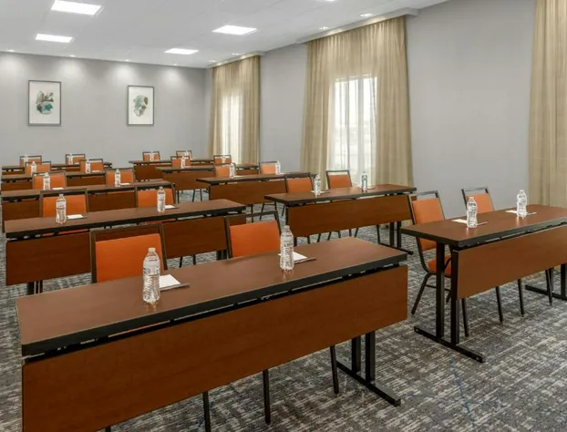 Fairfield Inn & Suites Calhoun hotel detail image 4