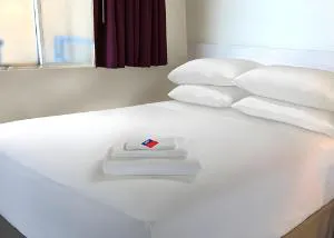 Americas Best Value Inn & Suites Forsyth hotel detail image 3