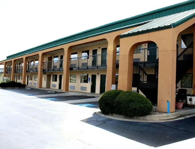 Quality Inn & Suites Dublin hotel detail image 2