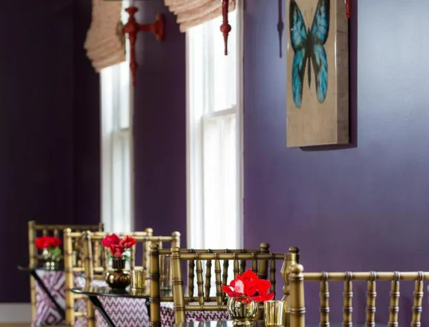 Gilded hotel detail image 1