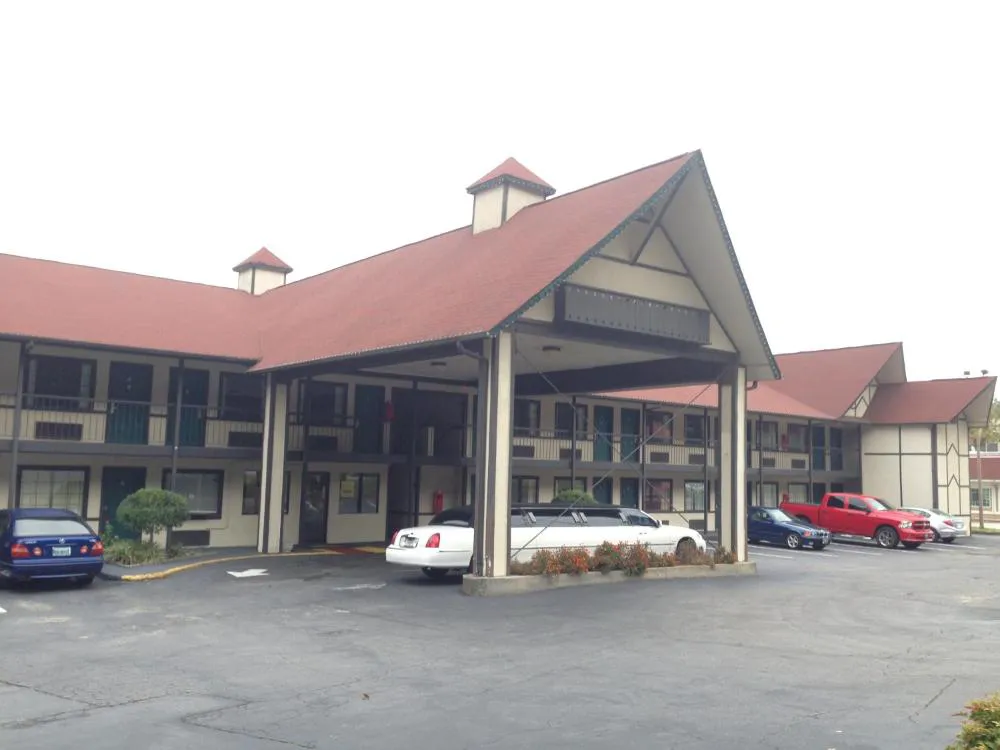 Ameriview Inn and Suites hotel hero