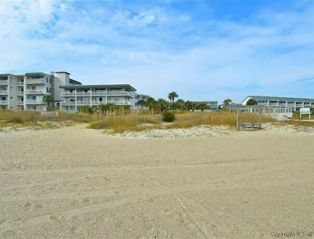 The Gardens at Beachside Colony hotel detail image 1