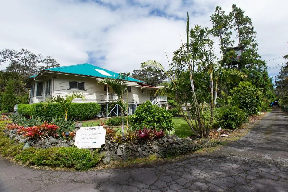 Aloha Junction Bed and Breakfast hotel hero