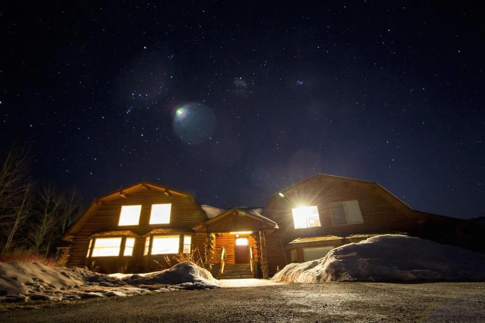 Fin and Feather Inn hotel hero