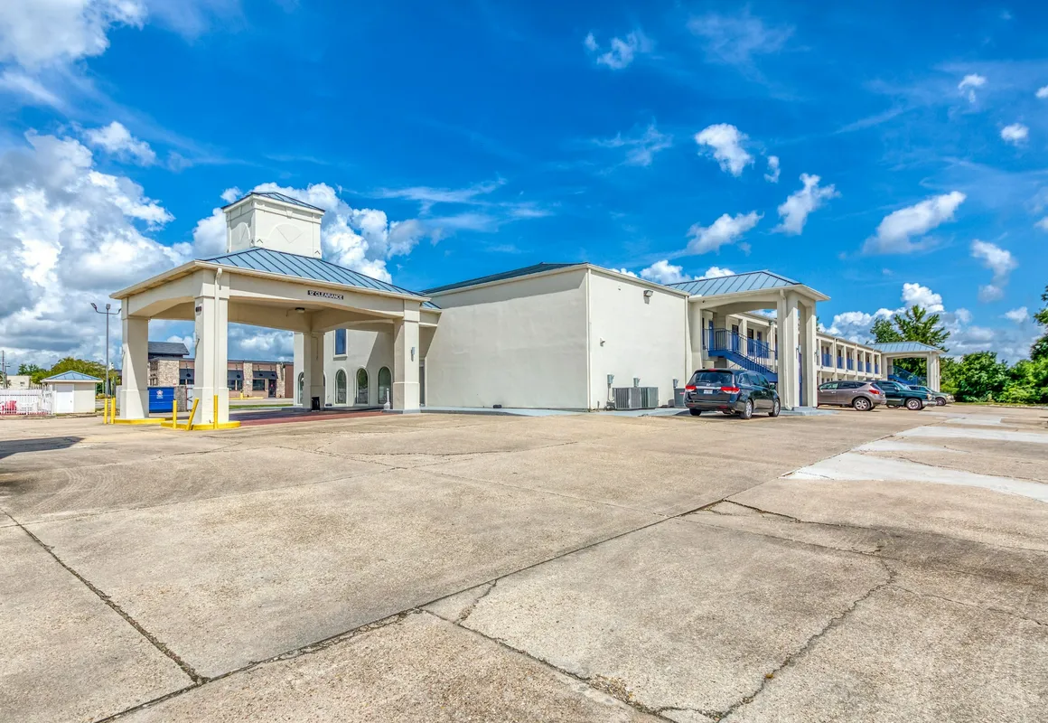 Motel 6 Denham Springs, LA hotel hero