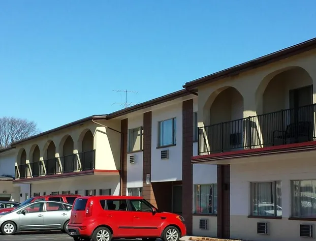 America's Best Inn Urbana Champaign hotel detail image 2