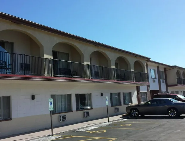 America's Best Inn Urbana Champaign hotel detail image 3