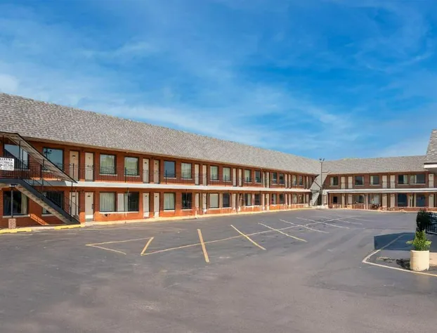 Hotel O Miami Inn & Suites Chicago Midway Airport hotel detail image 1