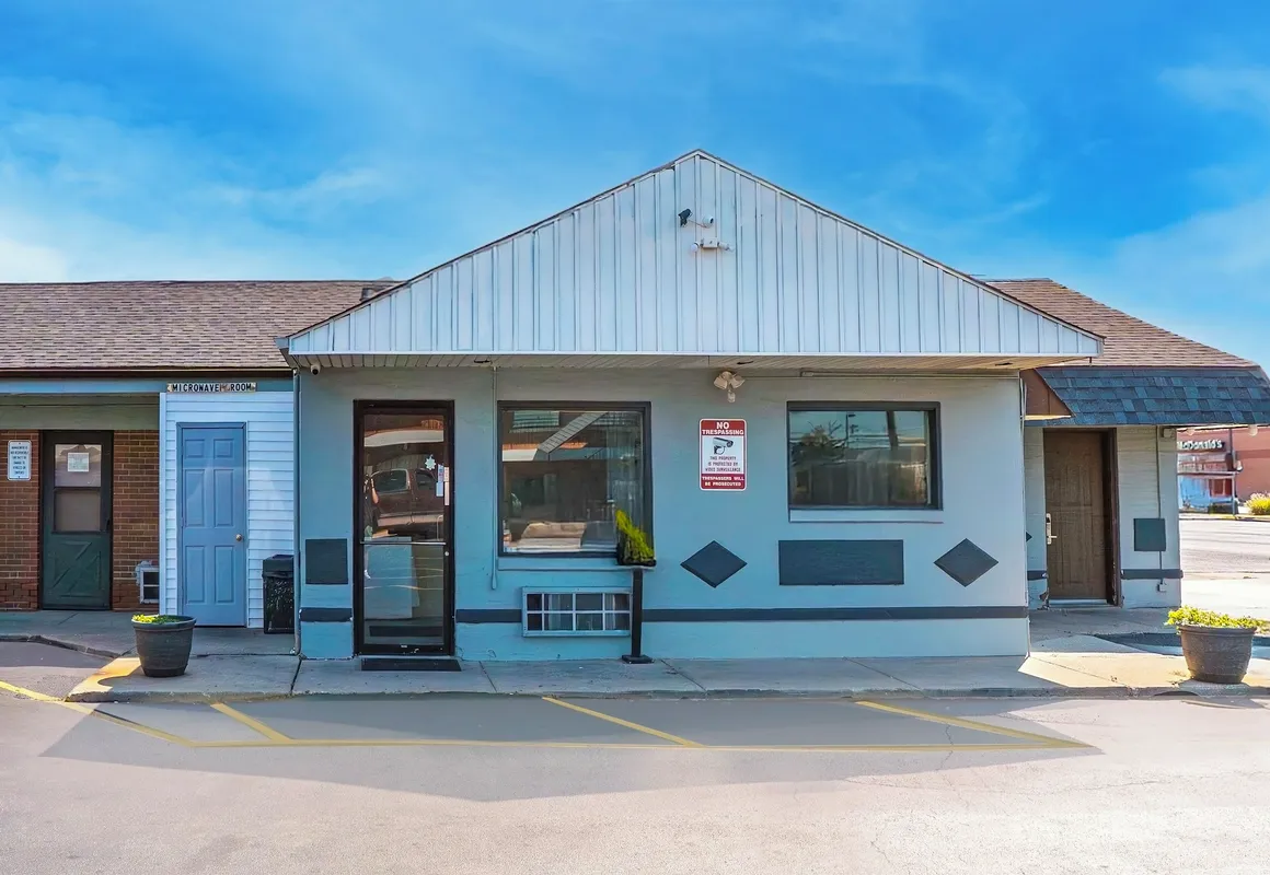 Hotel O Miami Inn & Suites Chicago Midway Airport hotel hero