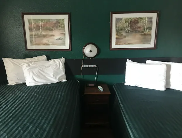 Cooper Motel Tuscola hotel detail image 3