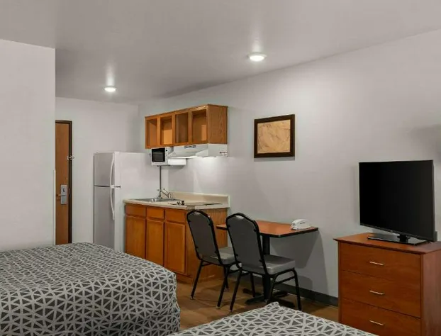 WoodSpring Suites Evansville East hotel detail image 3