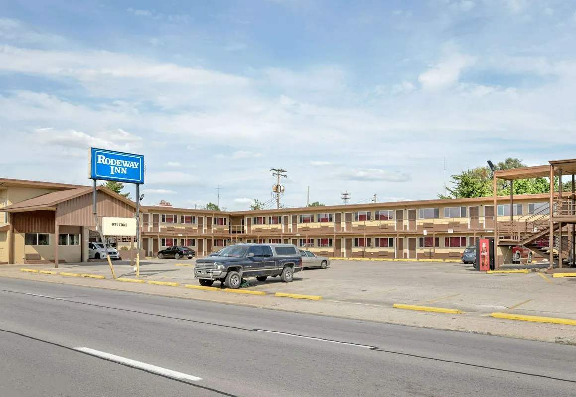 Rodeway Inn hotel hero