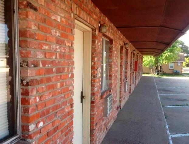 country club inn hotel detail image 4