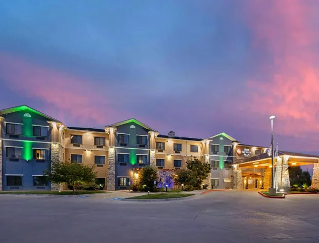 Best Western Plus Emerald Inn & Suites hotel detail image 1