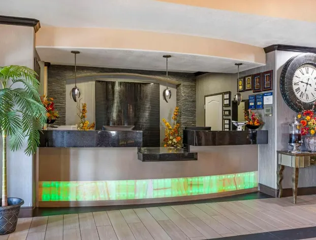 Best Western Plus Emerald Inn & Suites hotel detail image 2