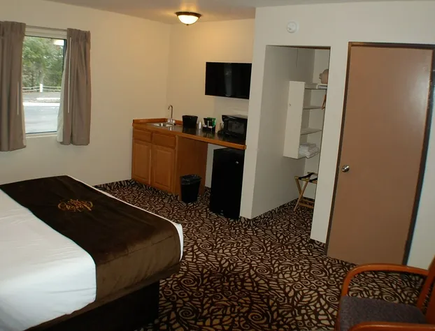 Alpine Lodge & Resort Burkesville hotel detail image 4