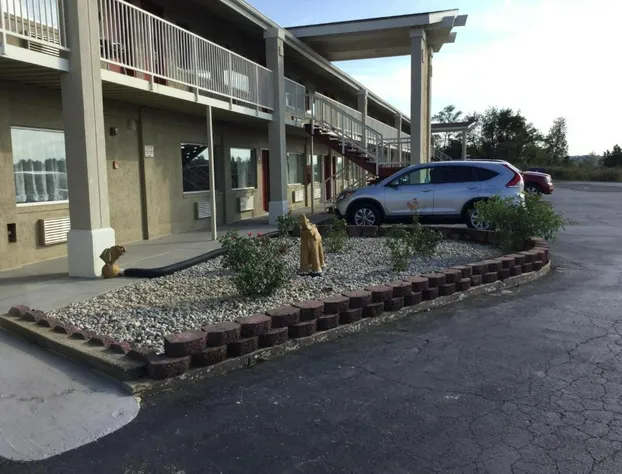 Big Spring Inn hotel detail image 4