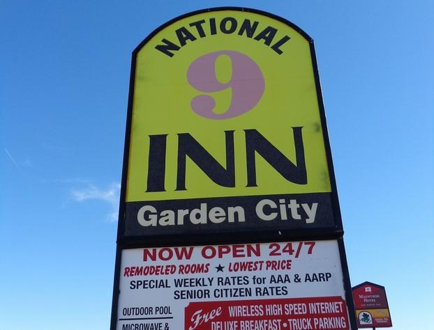 National 9 Inn Garden City hotel detail image 4