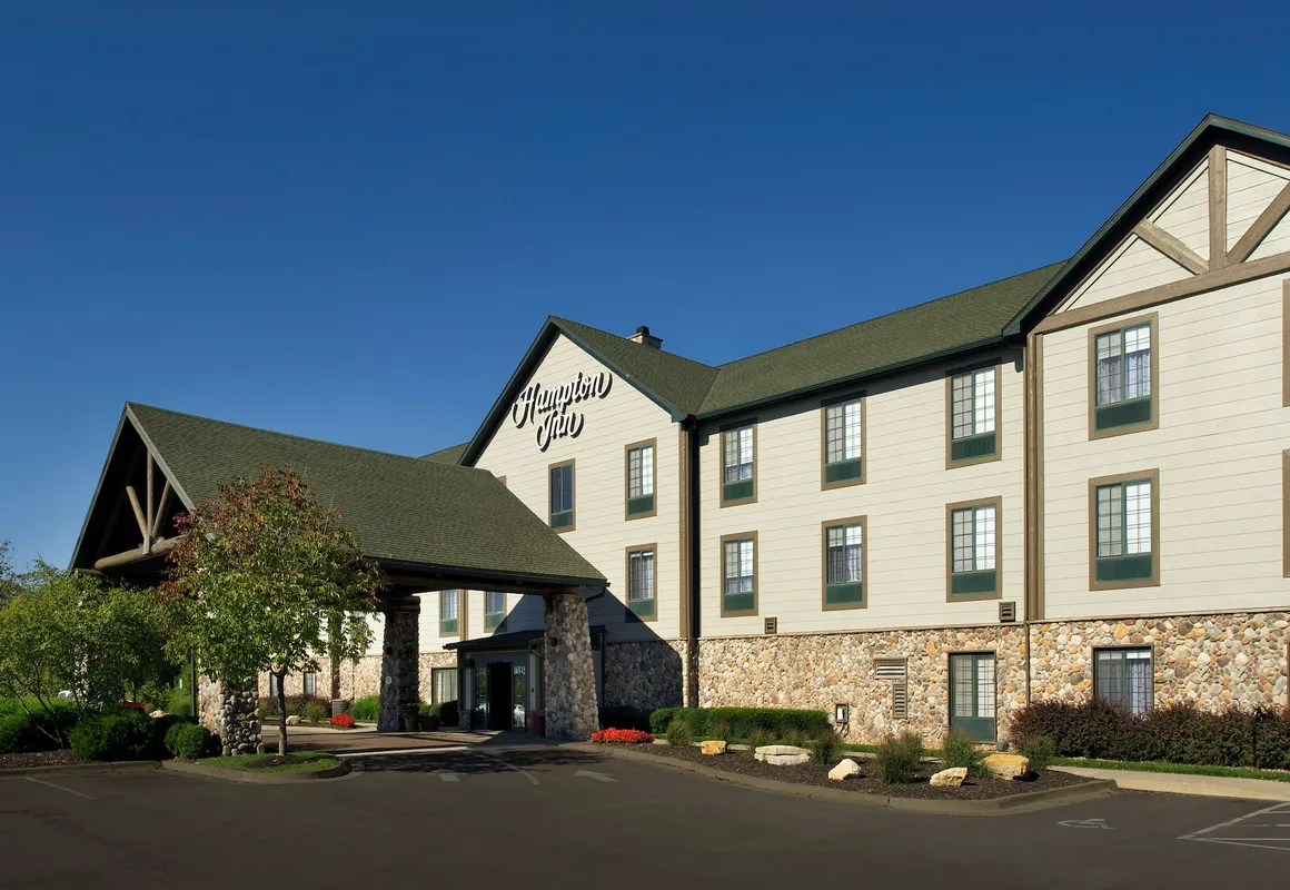 Hampton Inn Kansas City The Legends hotel hero