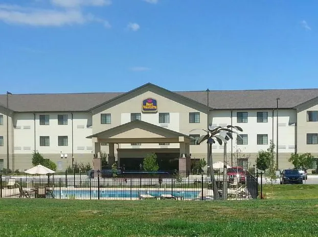 Best Western North Edge Inn hotel detail image 1