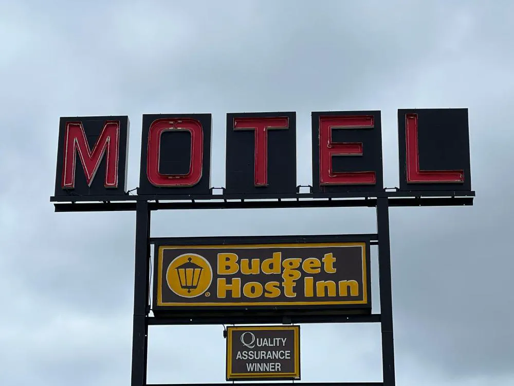 Budget Host Inn - Emporia hotel hero