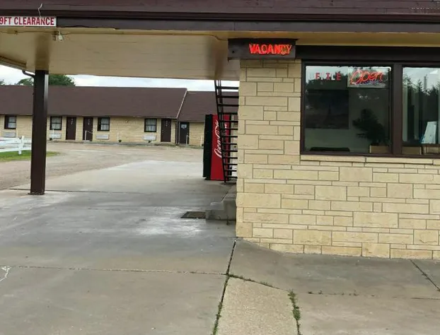 Budget Host Inn - Emporia hotel detail image 1