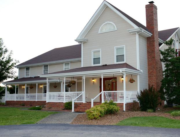 Four Seasons Country Inn hotel detail image 1