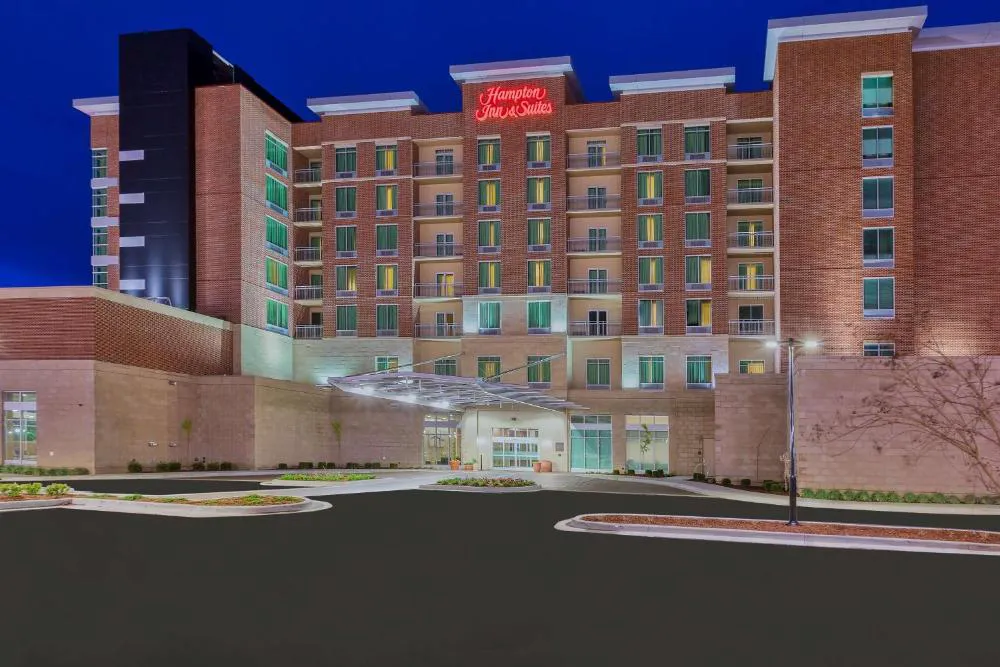Hampton Inn & Suites Downtown Owensboro/Waterfront hotel hero