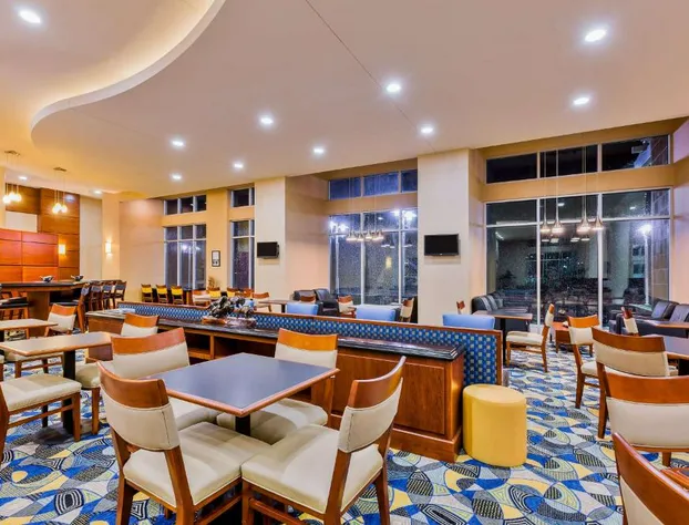 Hampton Inn & Suites Downtown Owensboro/Waterfront hotel detail image 4