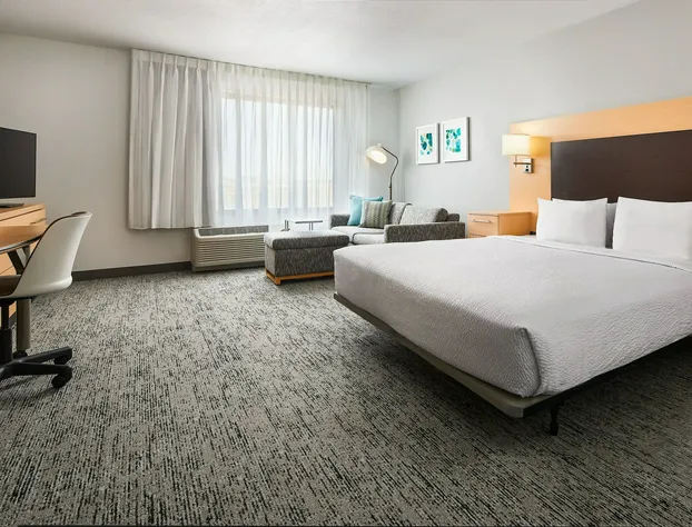 TownePlace Suites Garden City hotel detail image 4