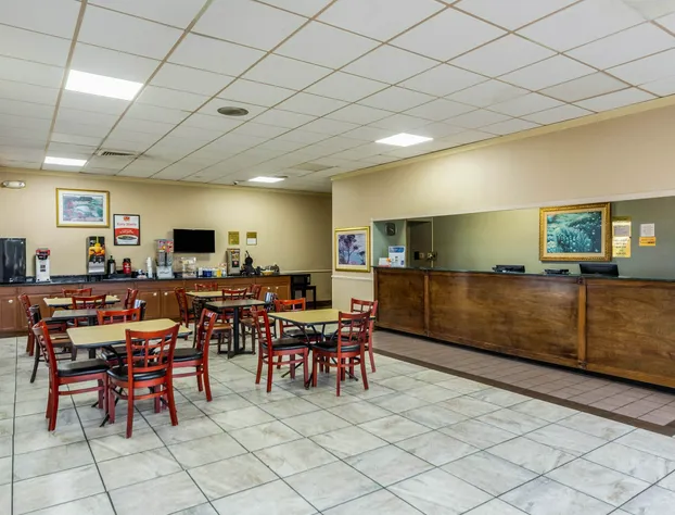 Econo Lodge Baton Rouge hotel detail image 3