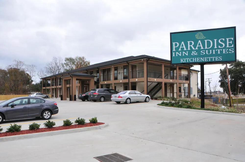 Paradise Inn & Suites hotel hero